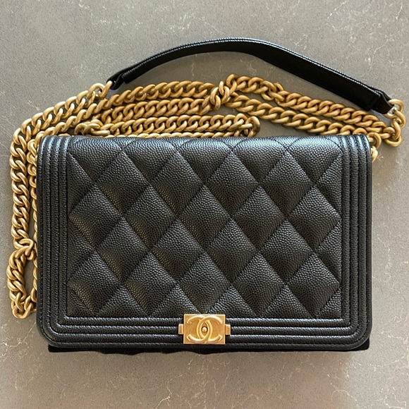 Chanel BOY wallet on a chain - Black caviar - Picture 1 of 9